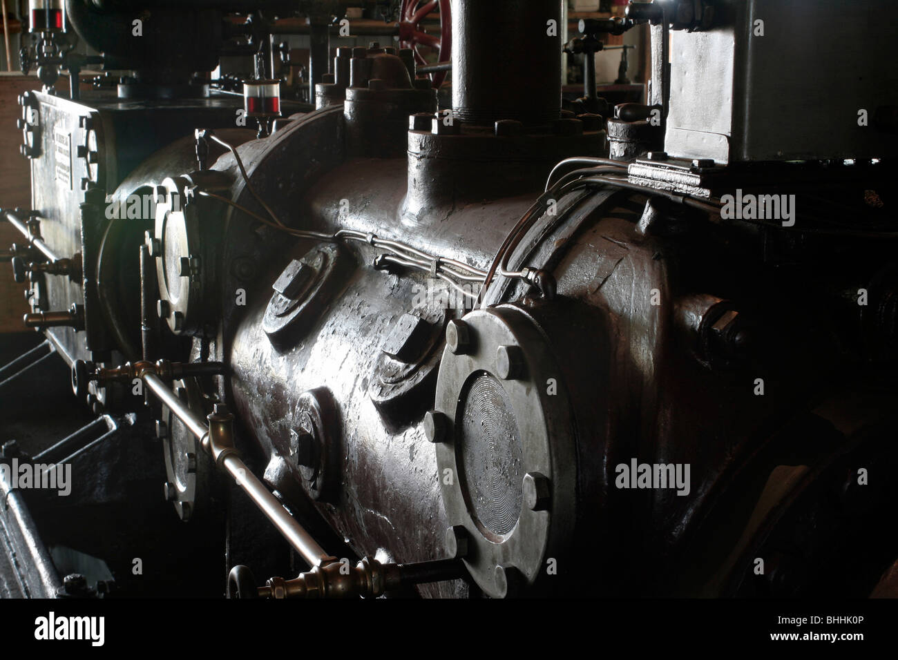 Große stationäre Dampfmaschine mit horizontalen Zylinder Stockfoto