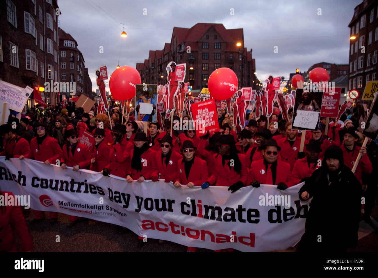 Der große Marsch auf den globalen Aktionstag 12.Dez im Zusammenhang mit der COP15 in Kopenhagen. Stockfoto
