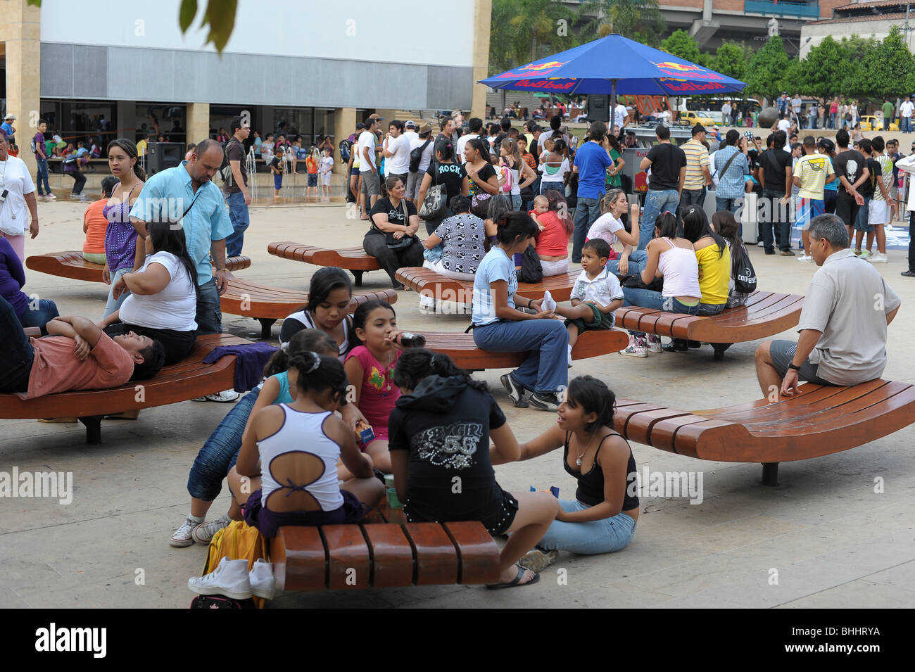 Kolumbianer Entspannung im Park am Ende Woche. Medellin, Kolumbien. Stockfoto