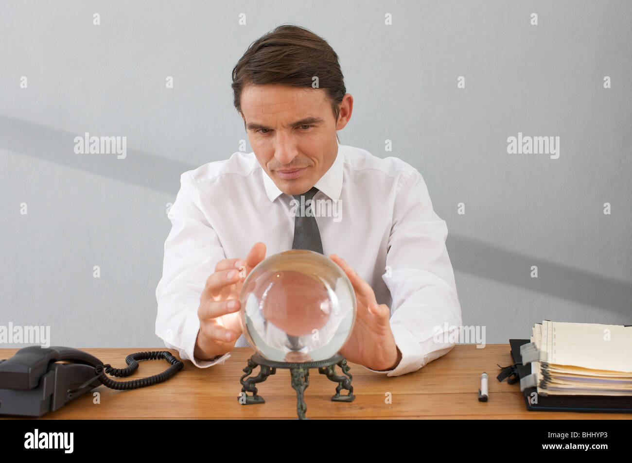 Mann um Rat zu Fragen Stockfoto
