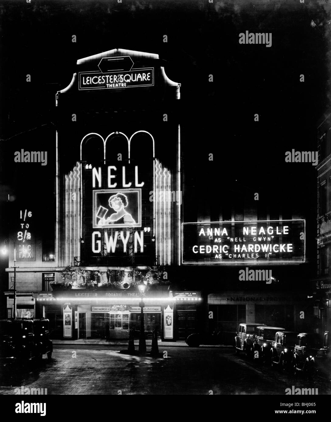Nachtansicht des Leicester Square Theatre, London, c1930. Künstler: Larkin Stockfoto