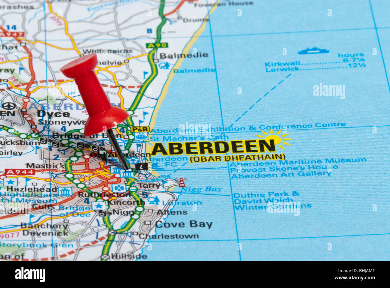 rote Karte Pin im Fahrplan auf der Stadt von Aberdeen Stockfoto