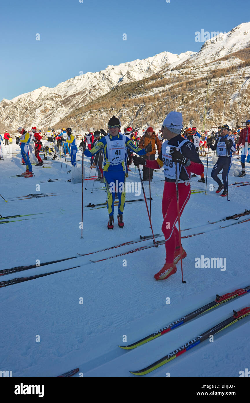 Italien, Aosta-Tal, Cogne, Vorbereitungen für den Start der Langdistanz Skirennen Stockfoto