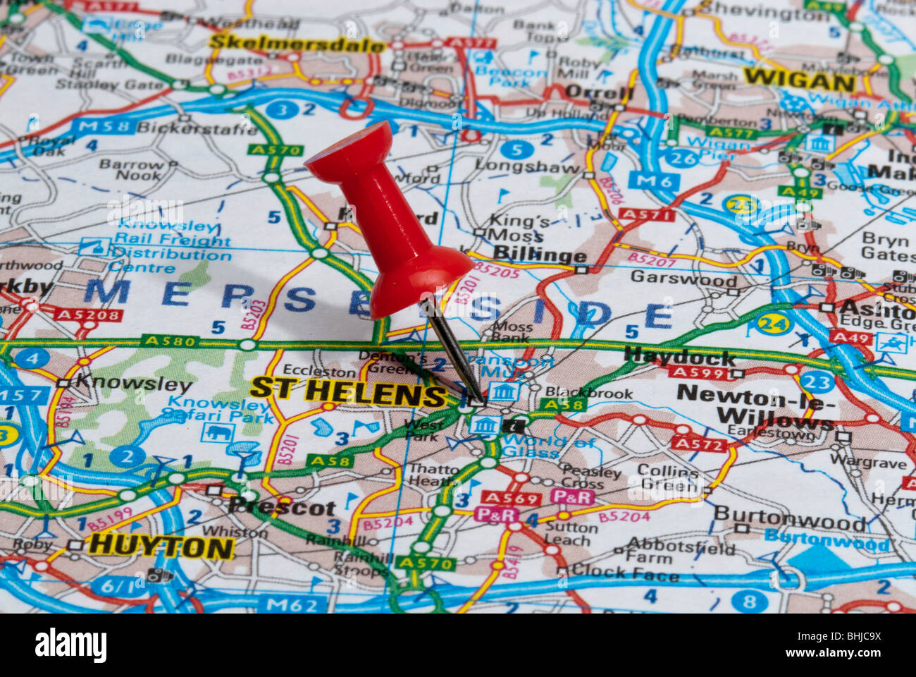 rote Karte Pin im Fahrplan auf der Stadt von Str. Helens Stockfoto