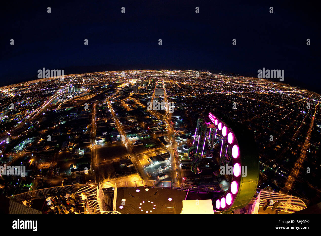 Blick auf Las Vegas in der Nacht genommen aus der Stratosphäre. Stockfoto