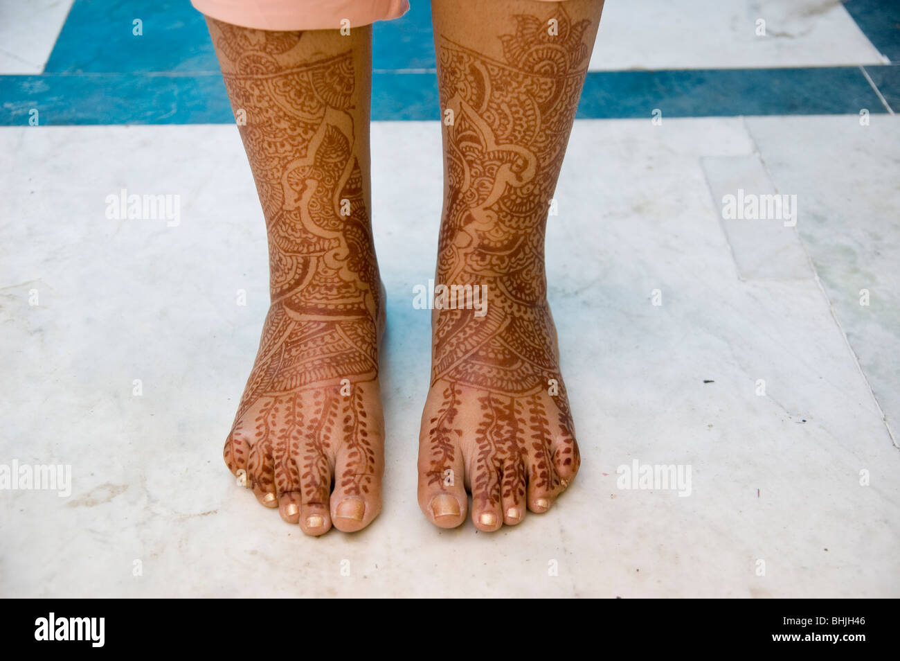 Henna Tattoo Feet Stockfotos Und Bilder Kaufen Alamy