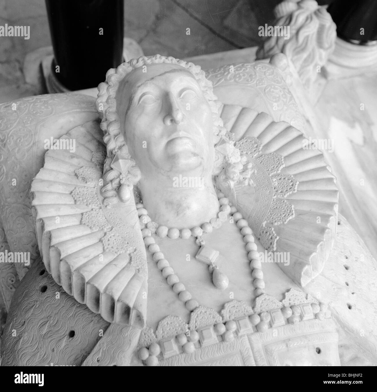 Grab von Königin Elizabeth I, Westminster Abbey, London, 1945-1980.  Künstler: Eric de Maré Stockfoto