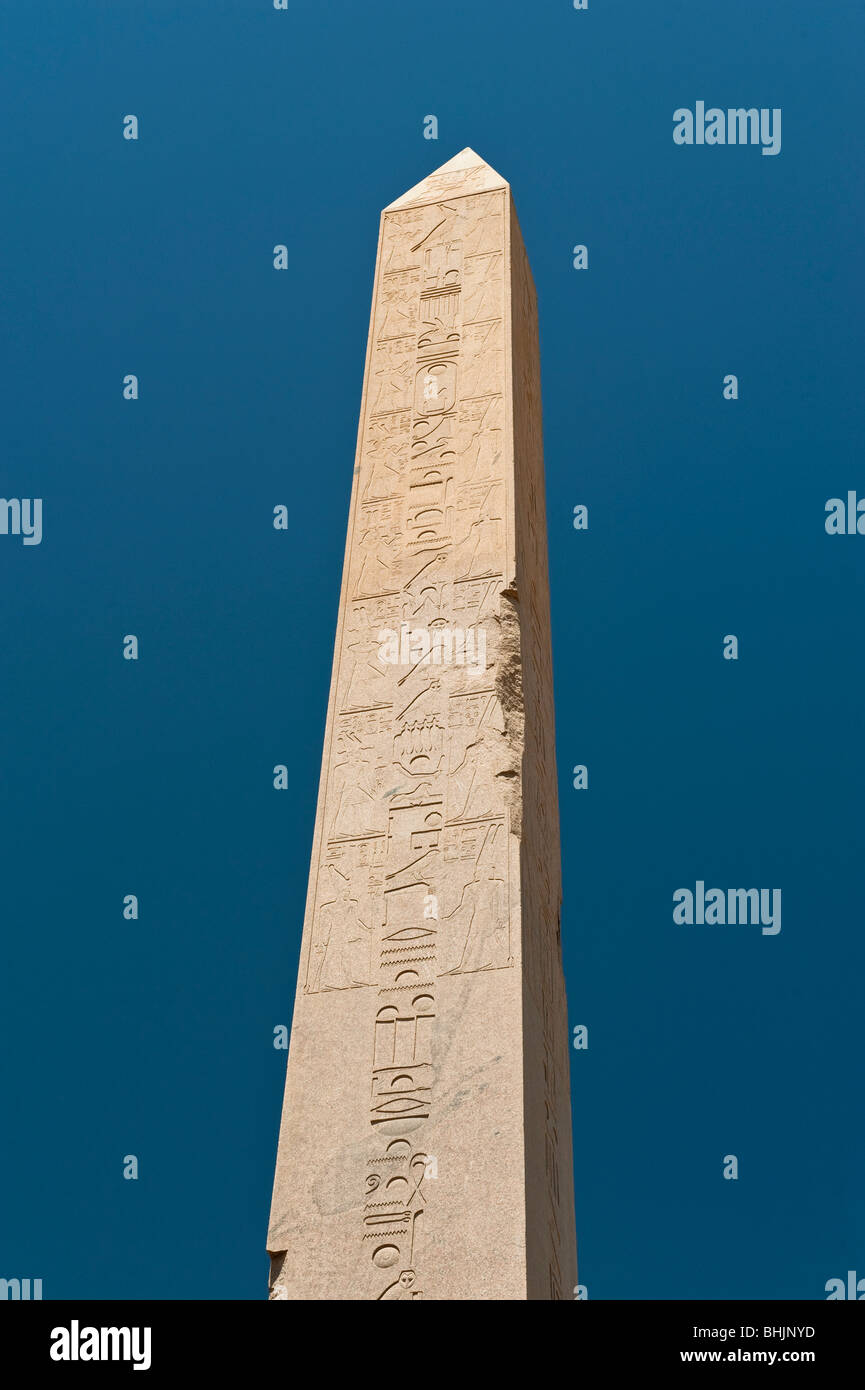 Obelisk des Thutmosis i., Tempelkomplex von Karnak, Luxor, Ägypten Stockfoto