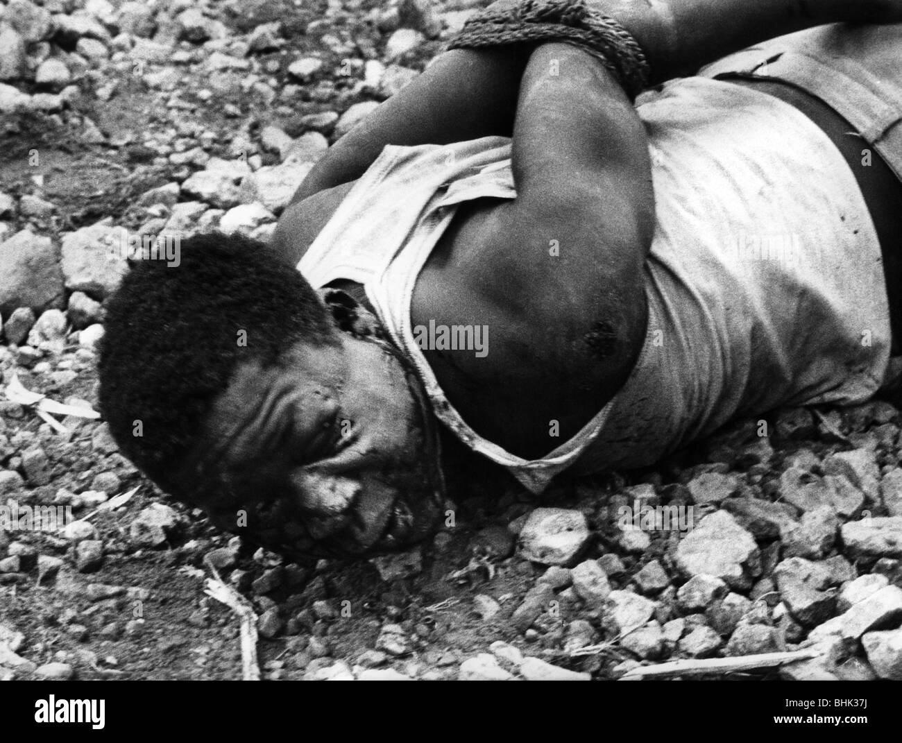 Geographie/Reisen, Kongo, Ereignisse, Simba-Aufstand 1964 - 1965, gefangener Rebell kurz vor seinem Tod, Dezember 1964, Stockfoto