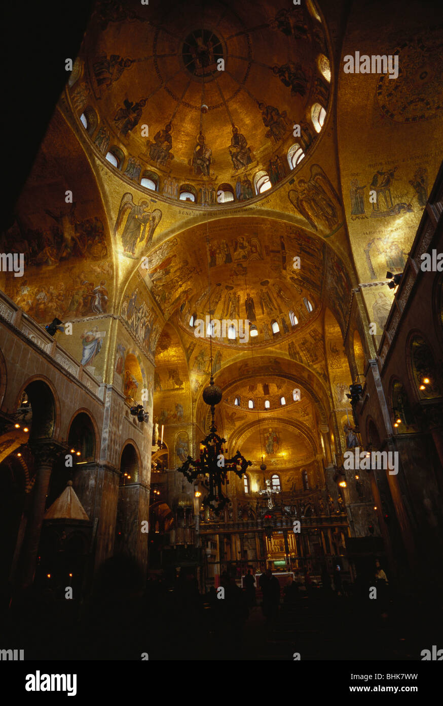 Venedig. Italien. Goldene Innenraum der Basilika di San Marco. Stockfoto