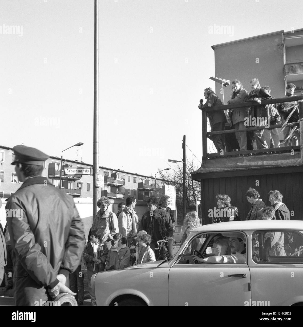 Fall der Berliner Mauer 1989, Grenzübergang an der Heinrich-Heine-Straße Stockfoto
