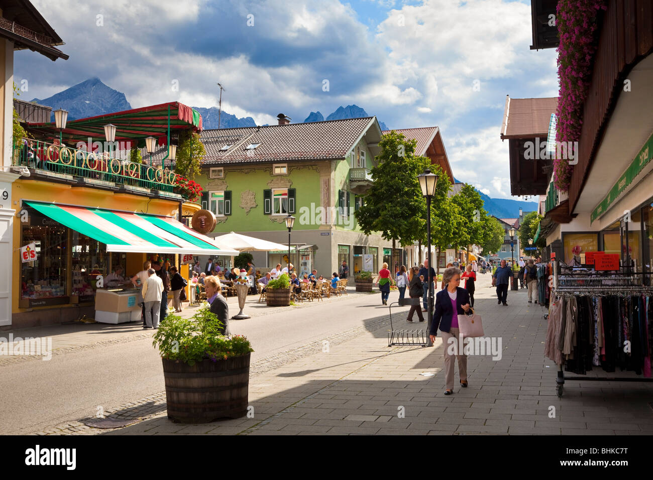 Bayerische geschäfte einkaufen -Fotos und -Bildmaterial in hoher Auflösung  – Alamy