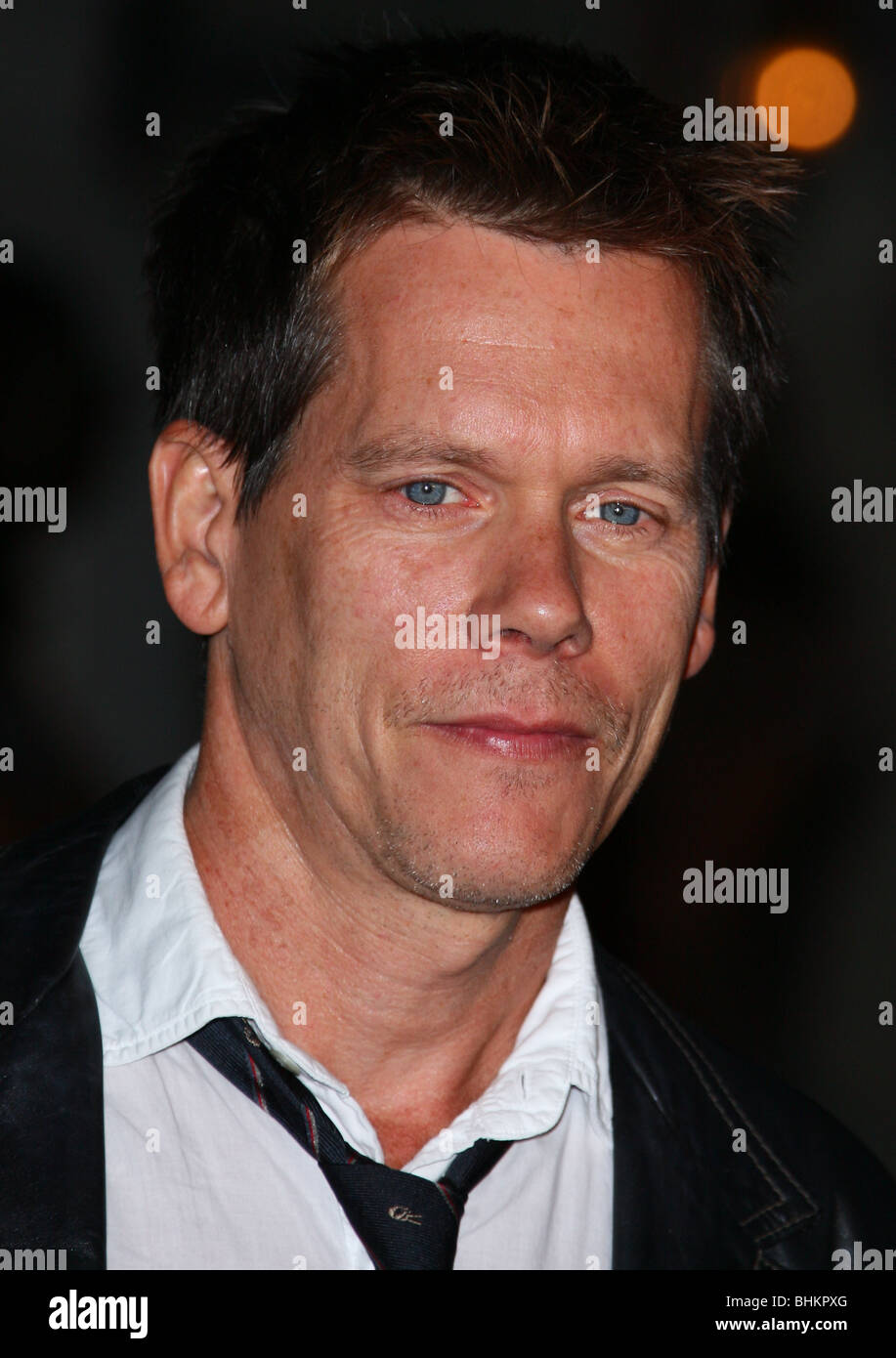 KEVIN BACON Schienen und Krawatten PREMIERE BURBANK LOS ANGELES CA USA 23. Oktober 2007 Stockfoto