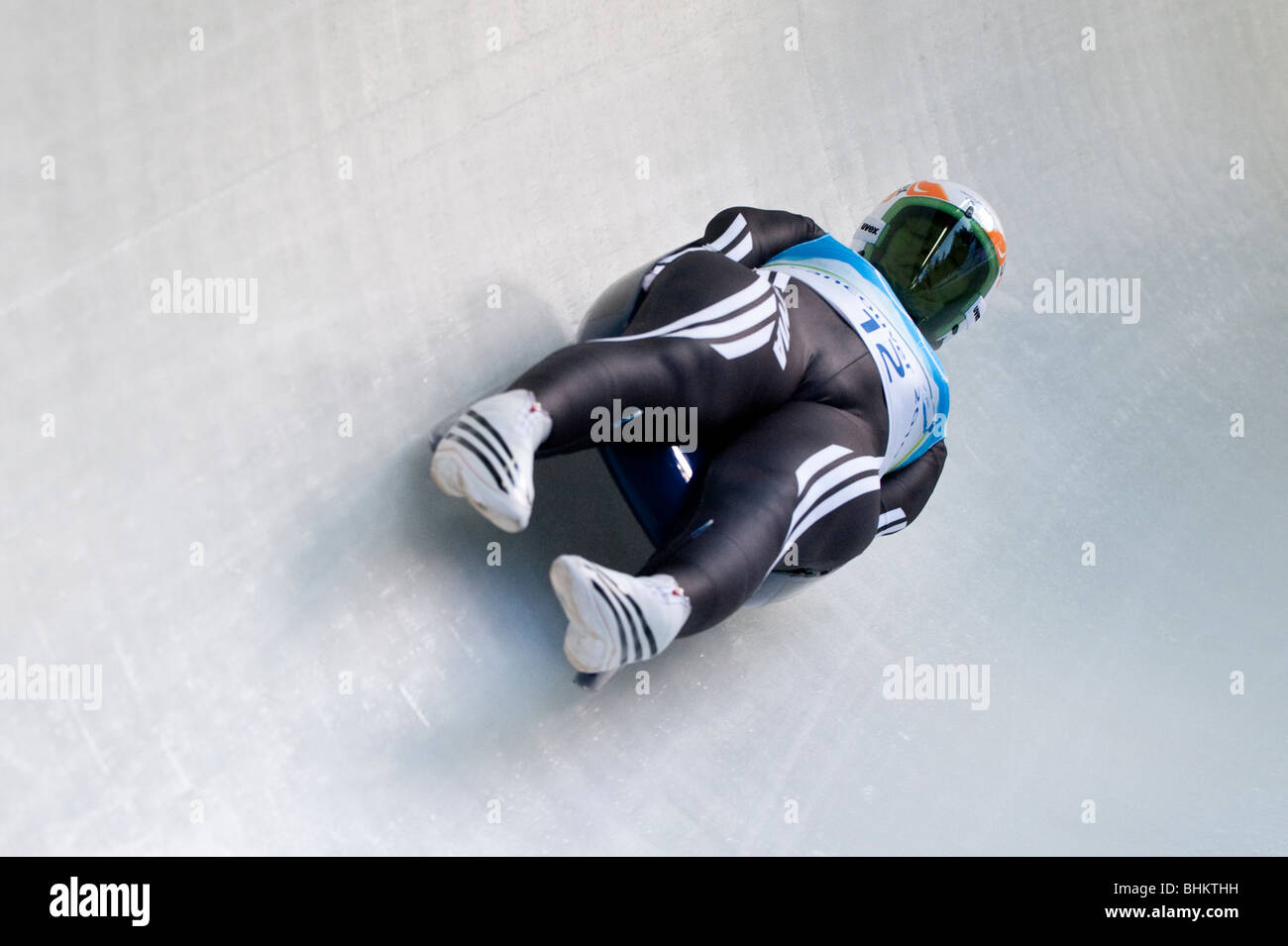 Anna Orlova (LAT) bei einem Trainingslauf von den Frauen Luge im Whistler Sliding Center Stockfoto