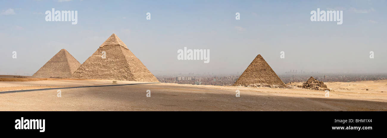 Panorama von Gizeh Nekropole, Plateau von Gizeh, Kairo, Ägypten Stockfoto