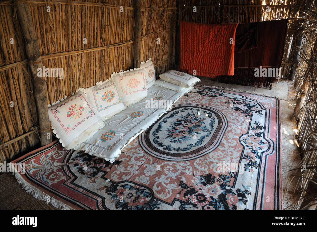 In einem Beduinenzelt, Vereinigte Arabische Emirate Stockfoto