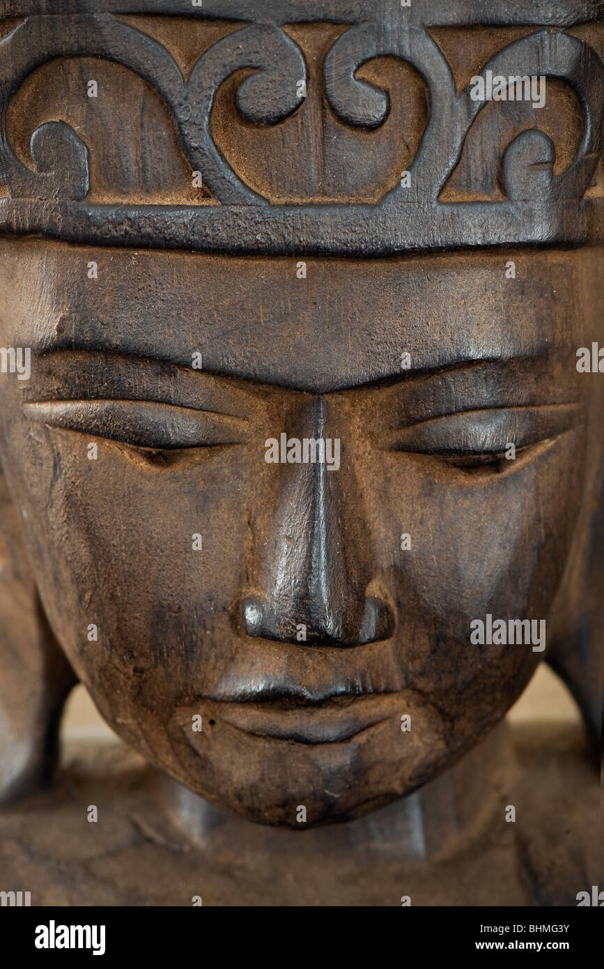 Hölzerne Buddha Schnitzerei. Stockfoto