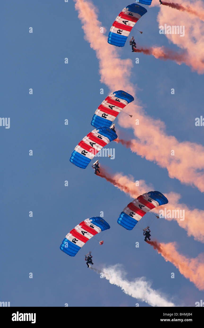 RAF rote Teufel Display Fallschirm Team Rauchen PT Stockfoto