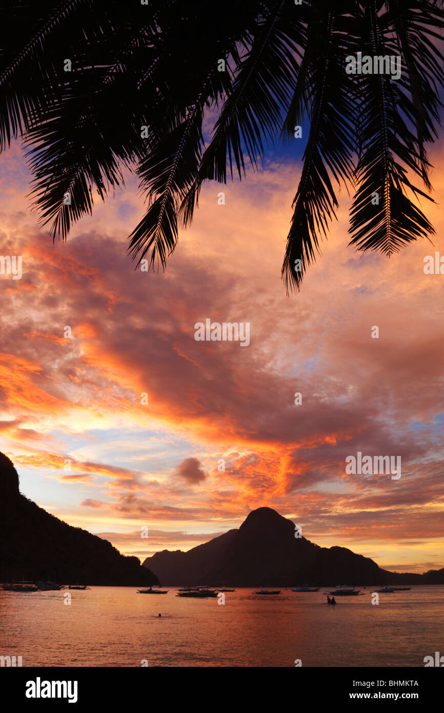 Sonnenuntergang über Cadlao Insel von El Nido; Bacuit Archipels; Palawan; Philippinen Stockfoto