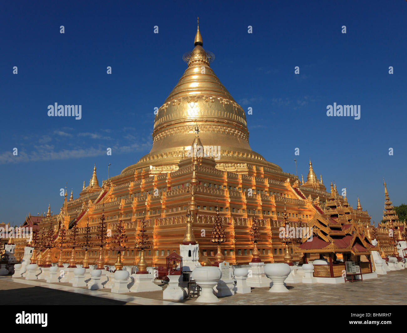 Myanmar, Burma, Bagan, Nyaung U, Shwezigon Pagode Stockfoto