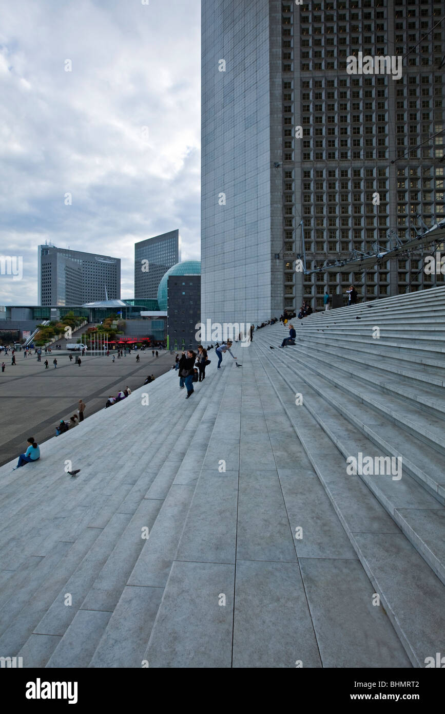 Frankreich, Paris, La Défense, Gradine der Grand Arc-Basis Stockfoto