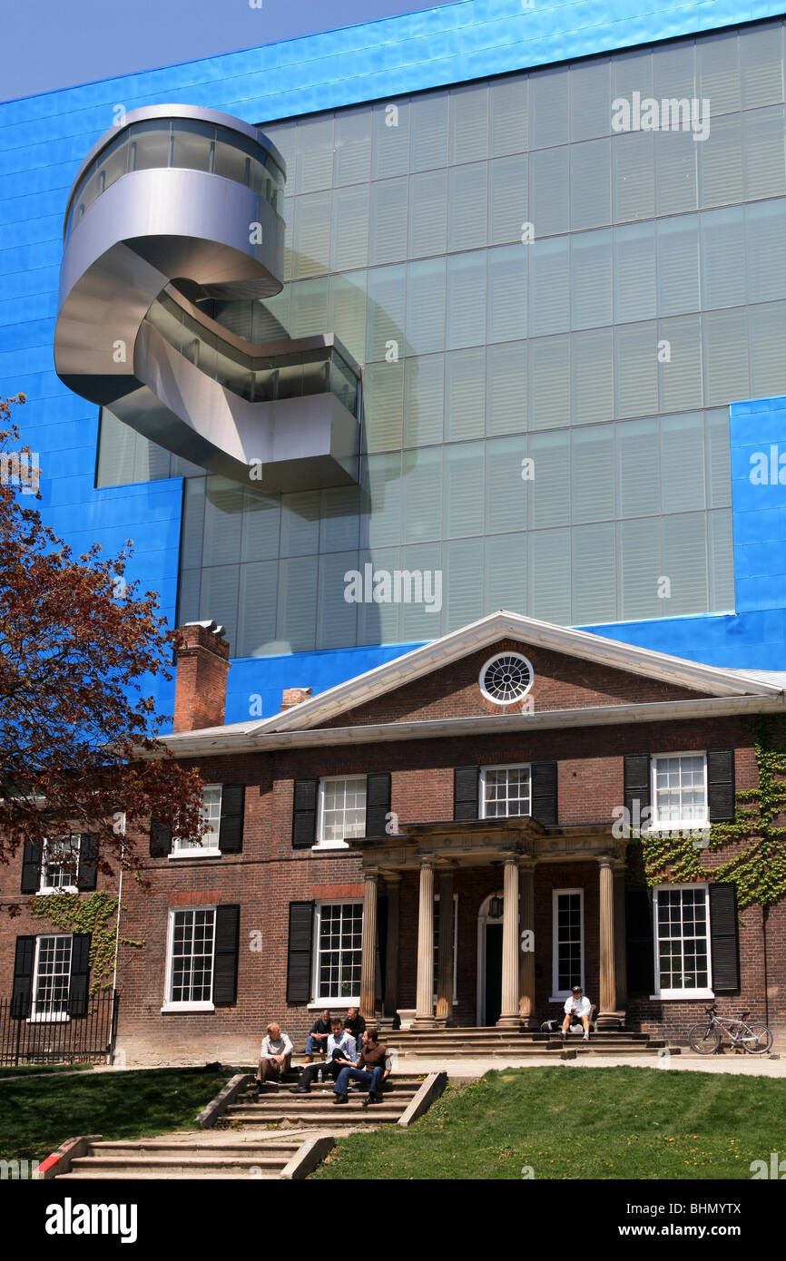 Moderne Ergänzung zu Torontos alte Kunstgalerie, entworfen von Frank Gehry. Stockfoto