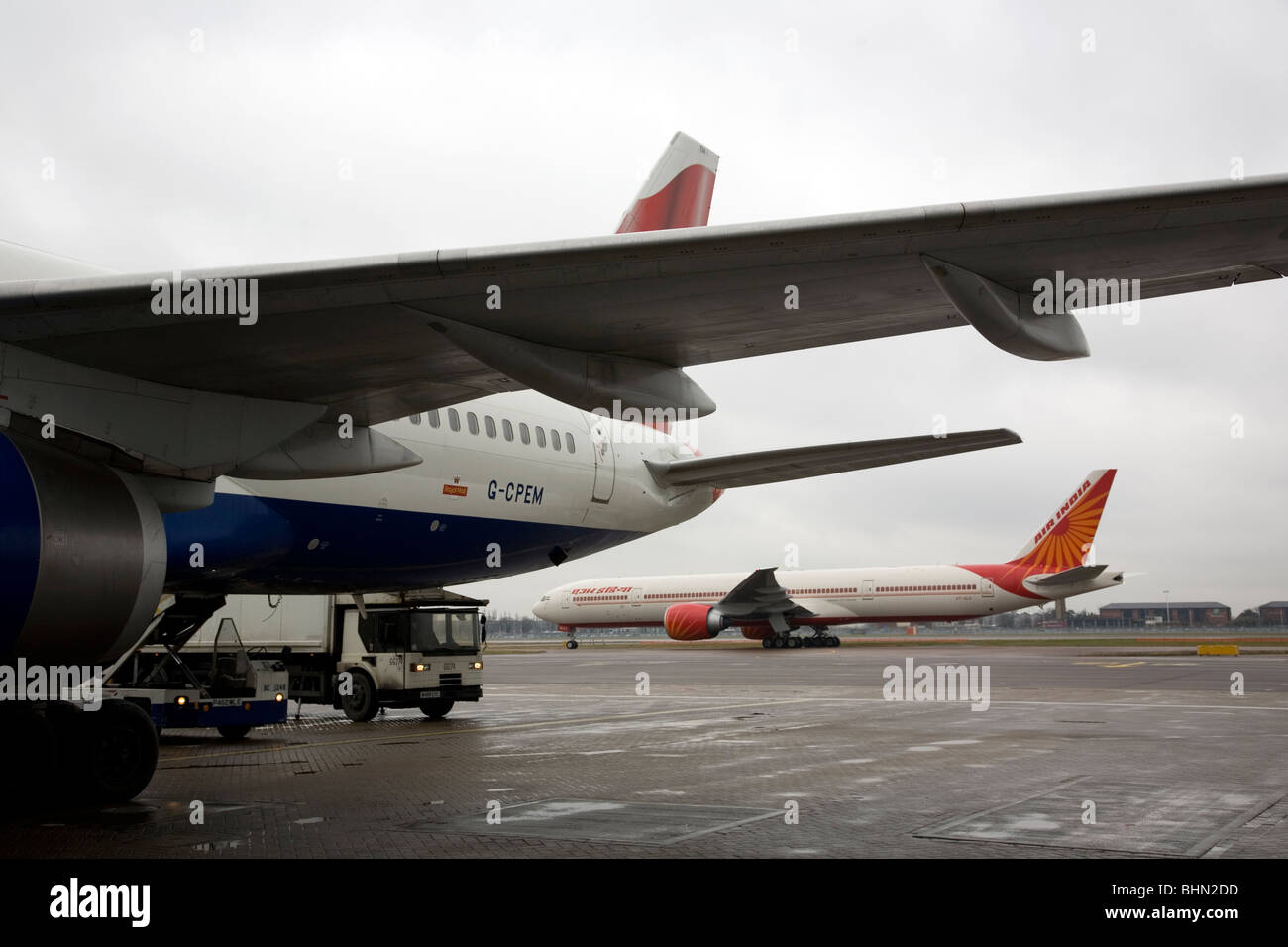 British Airways Flugzeuge auf Heathrow Asphalt Stockfoto