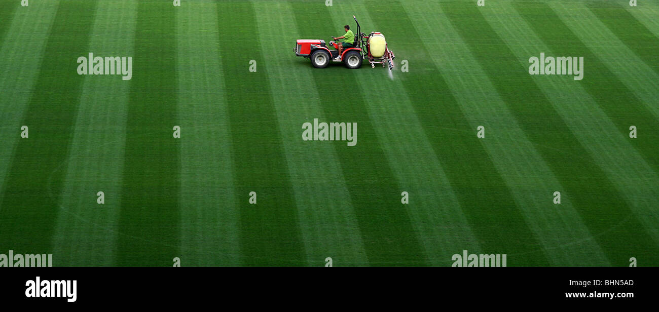 Sportplatz Bewässerung im Camp Nou Stadion in Barcelona. Stockfoto