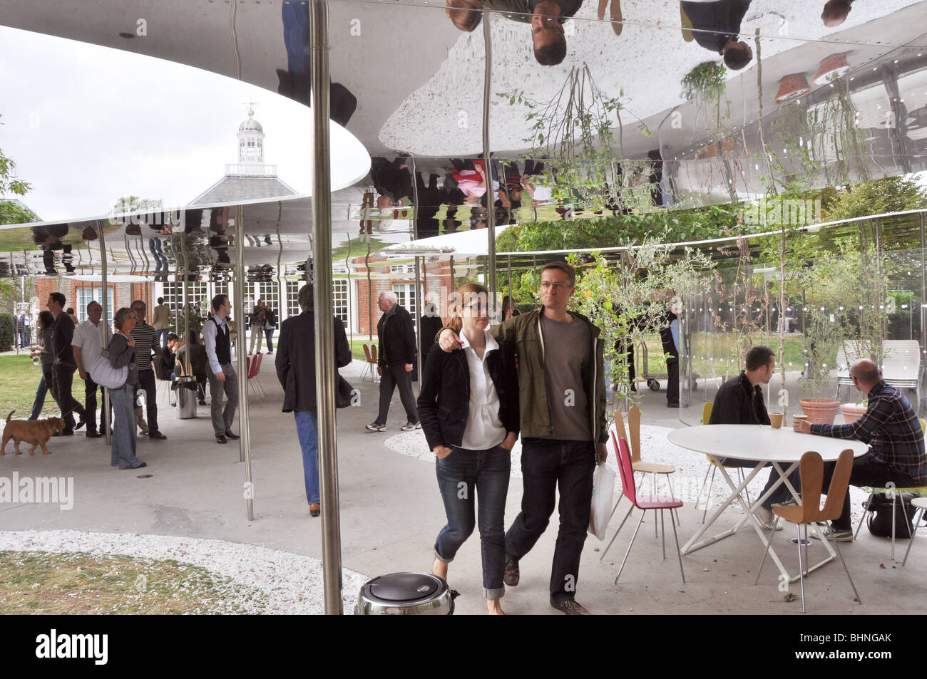 Serpentine Gallery Pavillon 2009 entworfen von Kazuyo Sejima und Ryue Nishizawa der führenden japanischen Architekturbüro. SANAA: Stockfoto