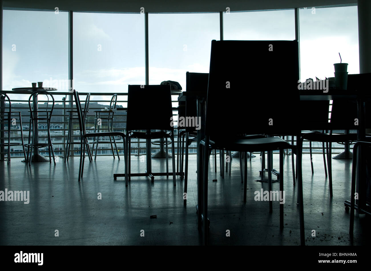 Das Café im National Marine Aquarium in Plymouth Stockfoto