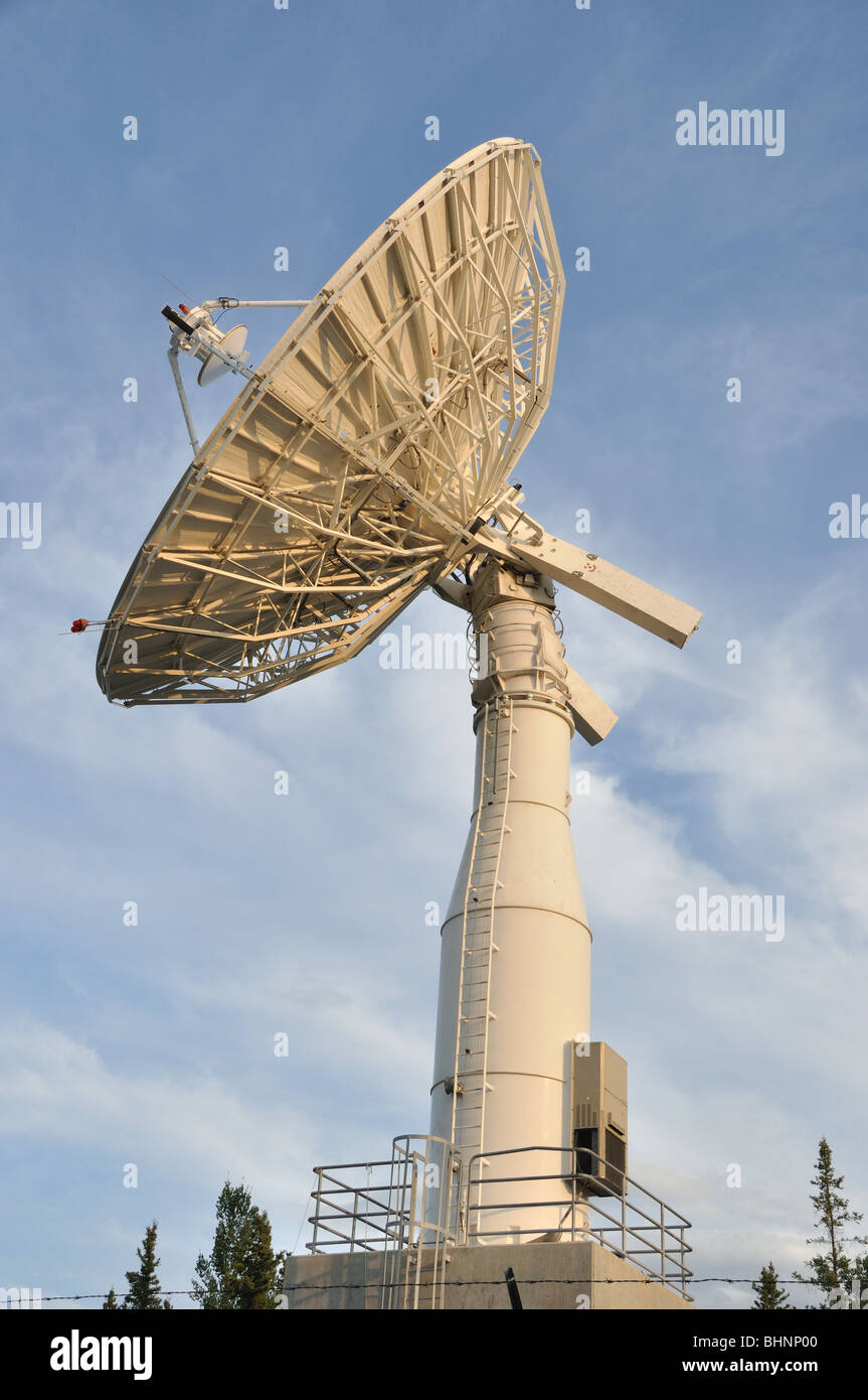 Satellitenschüssel-Kommunikation an der Universität von Alaska Fairbanks Stockfoto