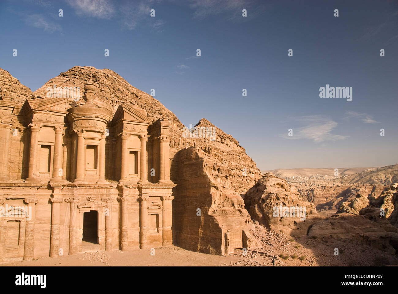 Blick auf das Kloster Fassade, Petra, Jordanien, Asien. Stockfoto