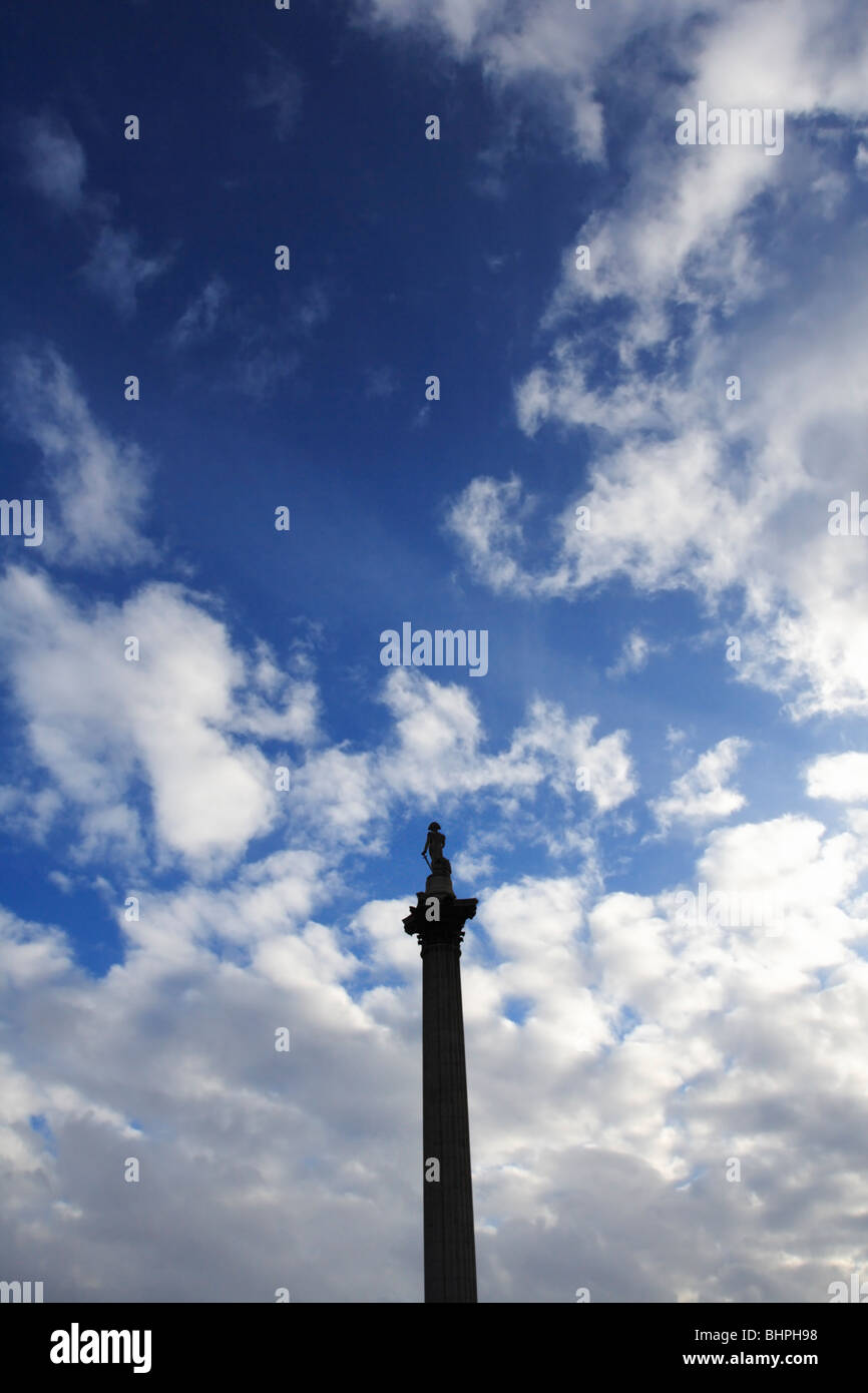 Nelson Statue in Trafalgar Quadrat England london Stockfoto