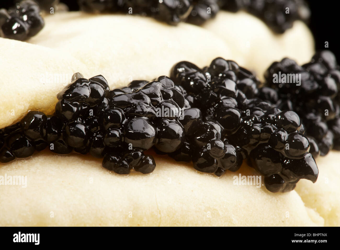 Kaviar schwarz mit Pfannkuchen, Pfannkuchen in der Woche Stockfoto