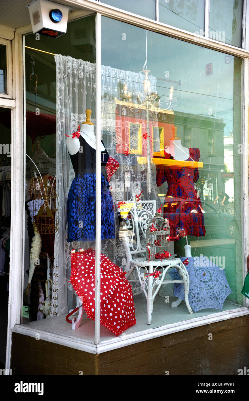 Schaufensterbummel in Brunswick St Fitzroy Melbourne-"Harem" boutique Stockfoto