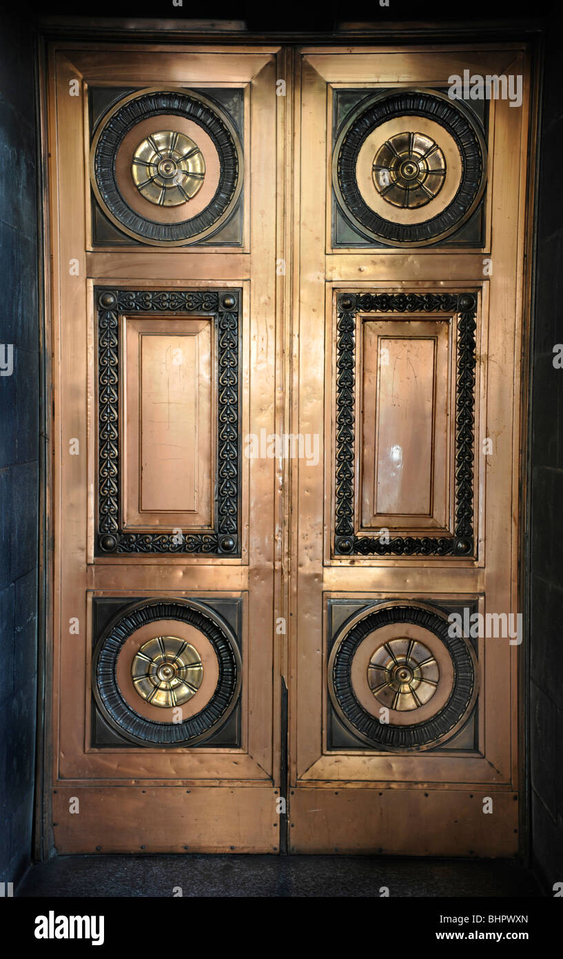 "Golden Door" aus Kupfer gefertigt ist ein Symbol der vergangenen Reichtum in Melbourne Australien. Stockfoto