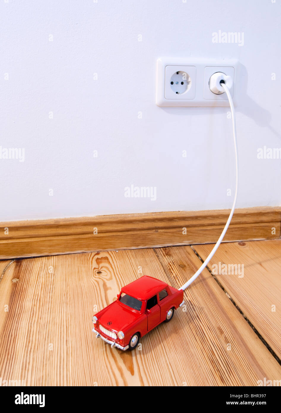 Konzept Der Elektrische Spielzeugauto Wird Durch Steckbaren