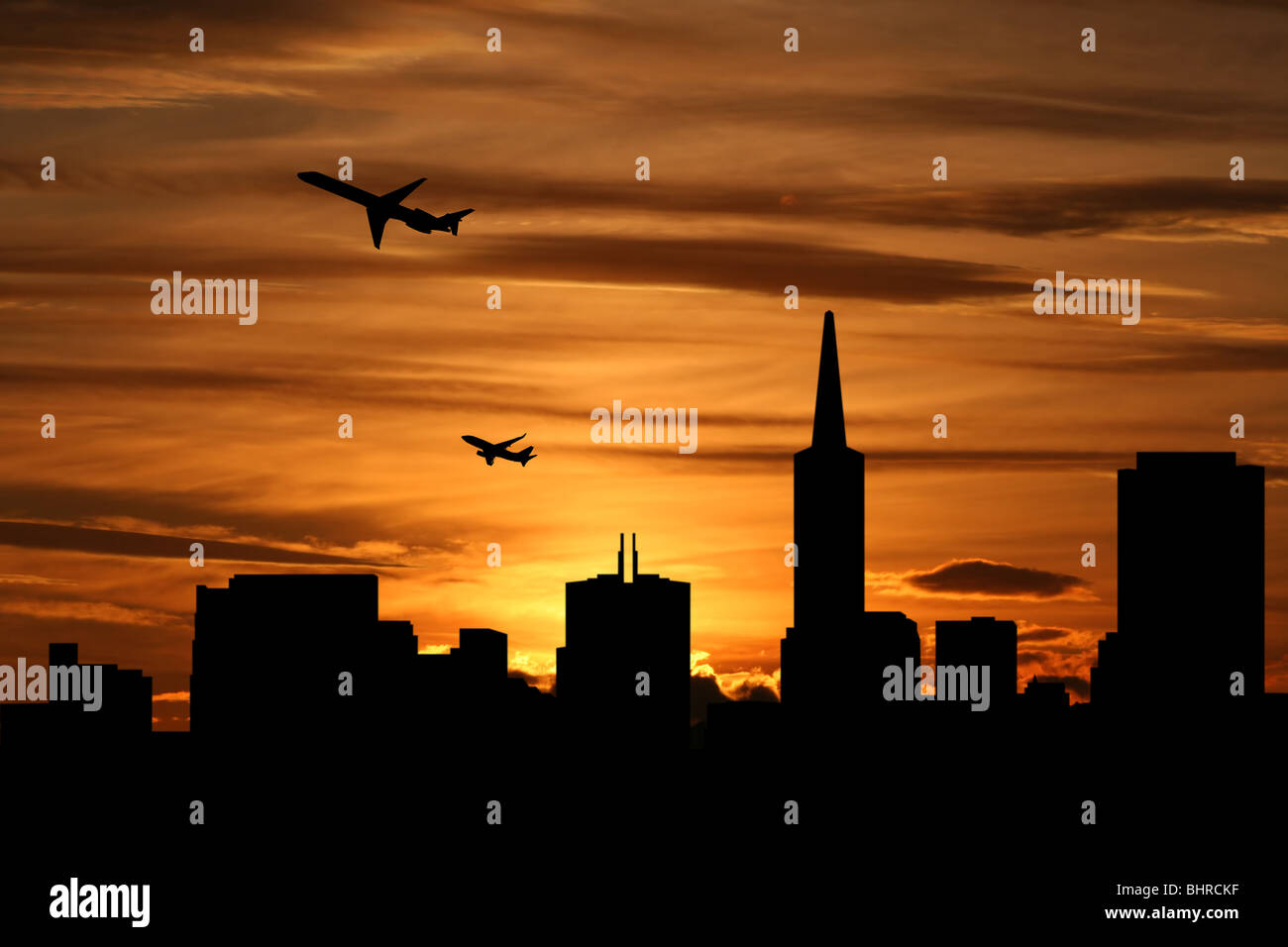 Flugzeuge, die Abfahrt von San Francisco am Sonnenuntergang Abbildung Stockfoto