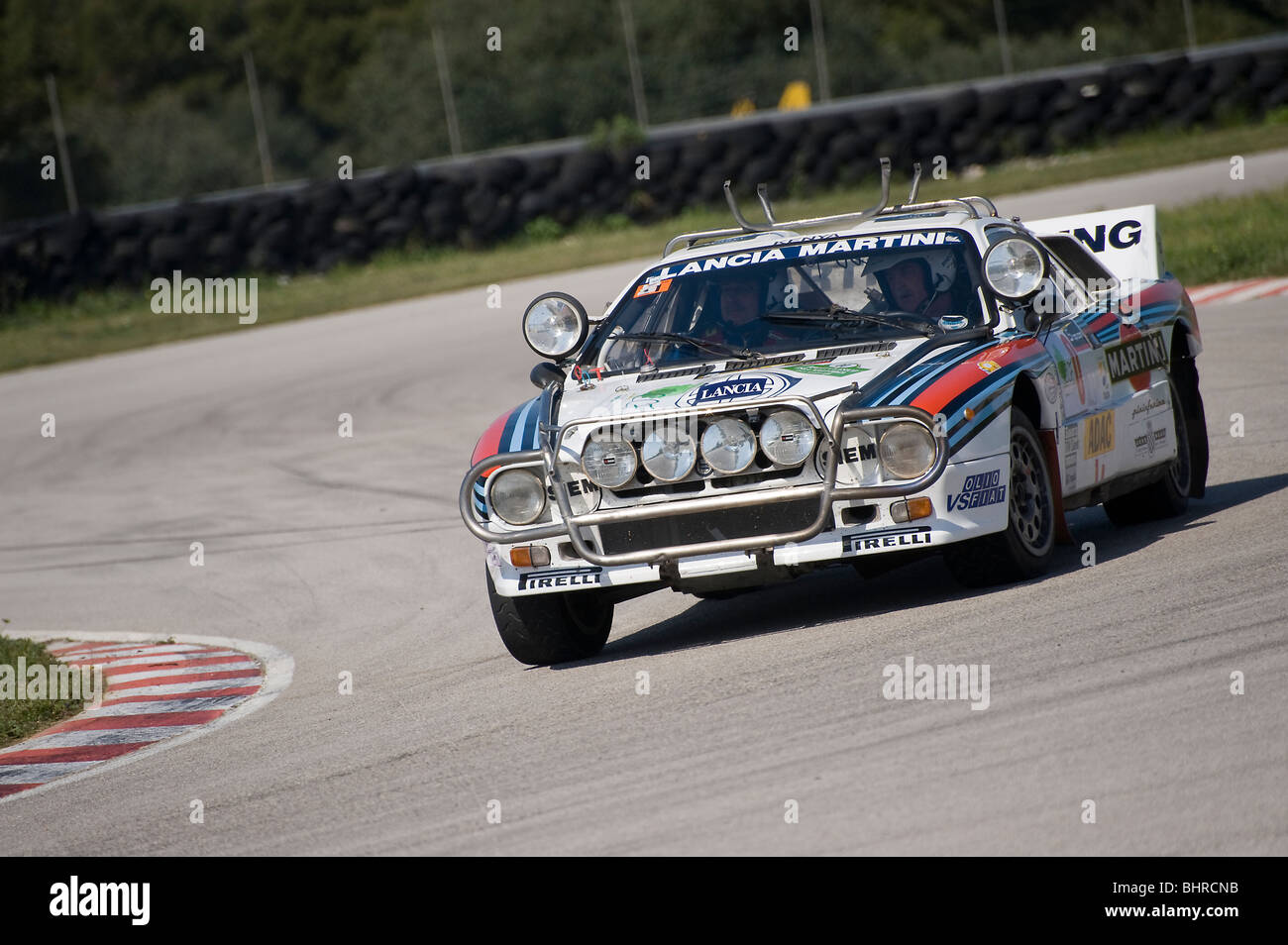 Der Lancia Rally 037 (auch bekannt als Lancia Abarth #037) Ex-Rallye der Welt Rennen in einer Oldtimer-Rallye in Spanien Stockfoto