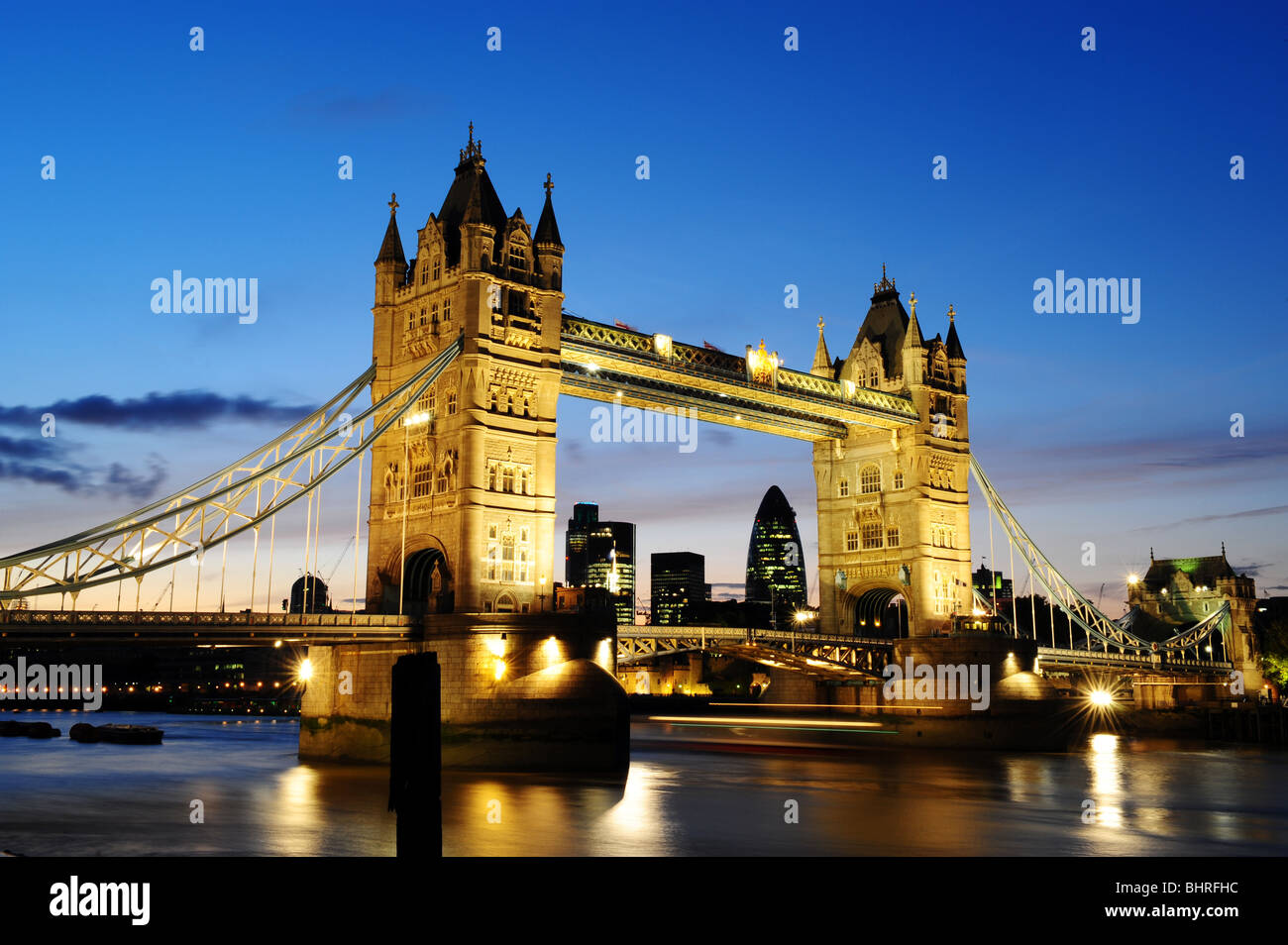 Tower Bridge bei Nacht Zeit london Stockfoto