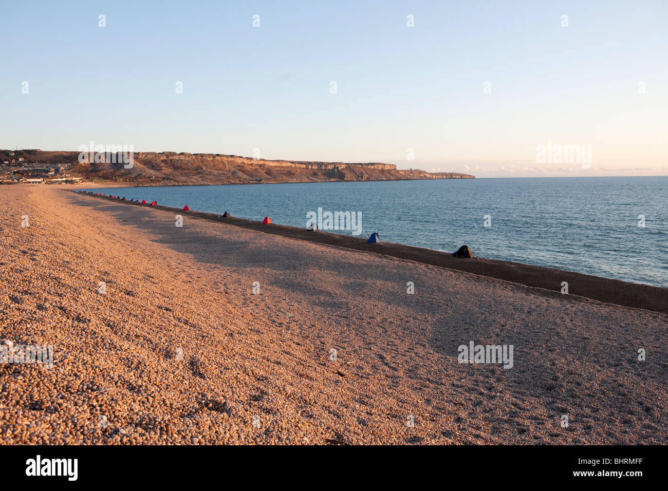 Winter-Angelwettbewerb auf Chesil Beach, Weymouth, Dorset UK Stockfoto