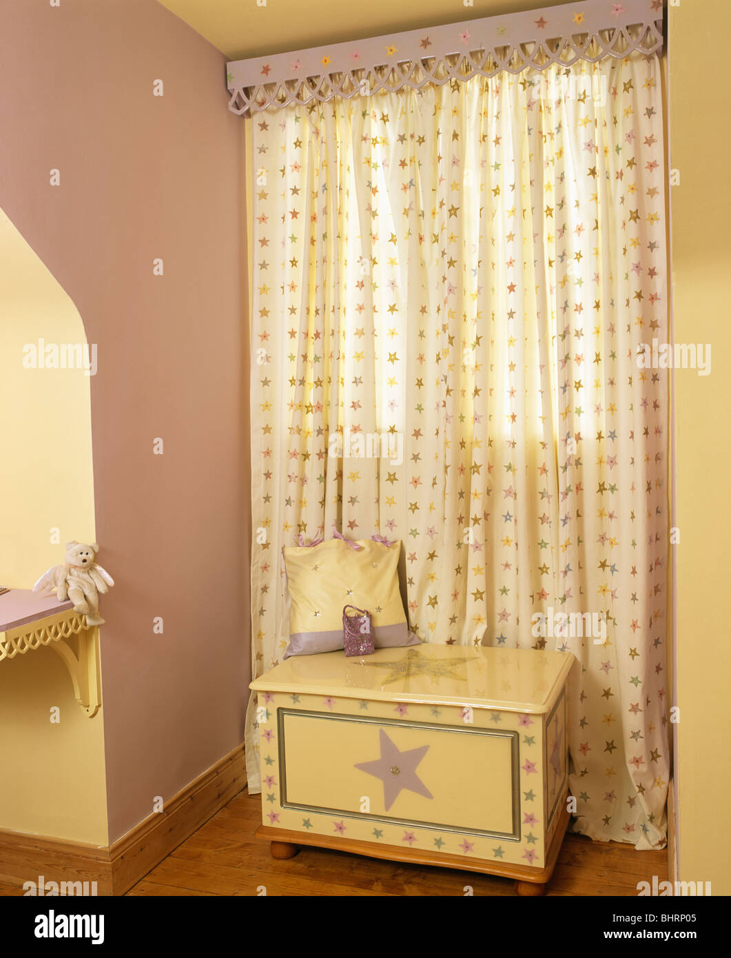 Kinderzimmer Vorhange Gelb Caseconrad Com