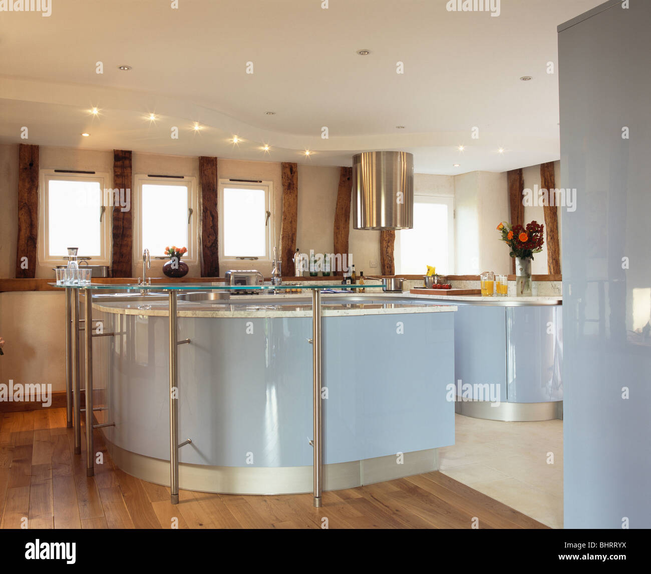Pastel Blue Fitted Units In Stockfotos und -bilder Kaufen - Alamy