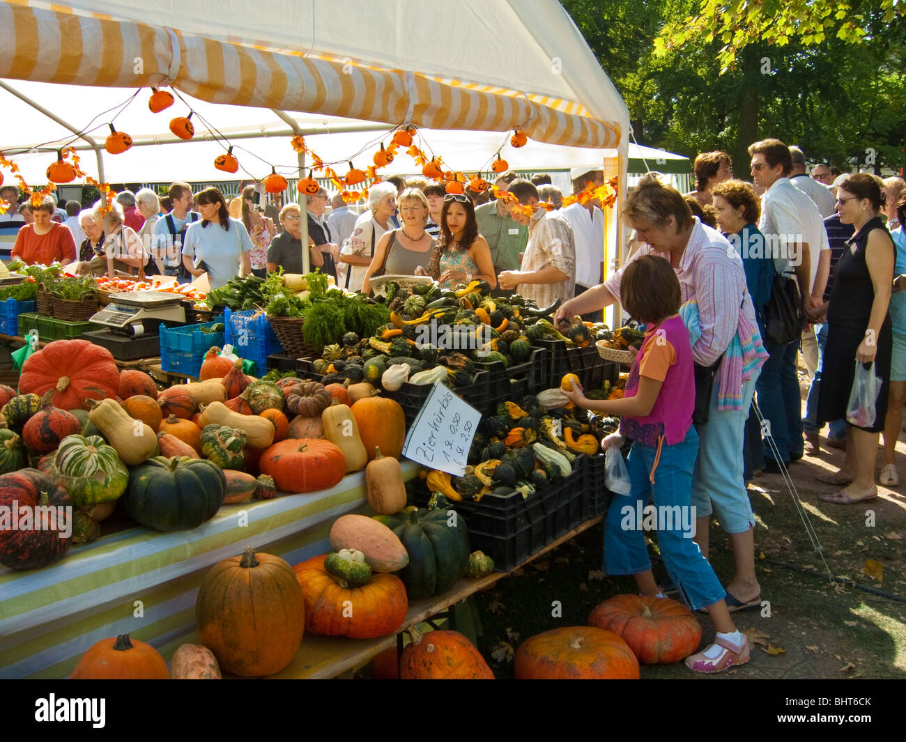 Erntedankfest, Gärten, warmen Damm, Wiesbaden, Hessen, Deutschland  Stockfotografie - Alamy