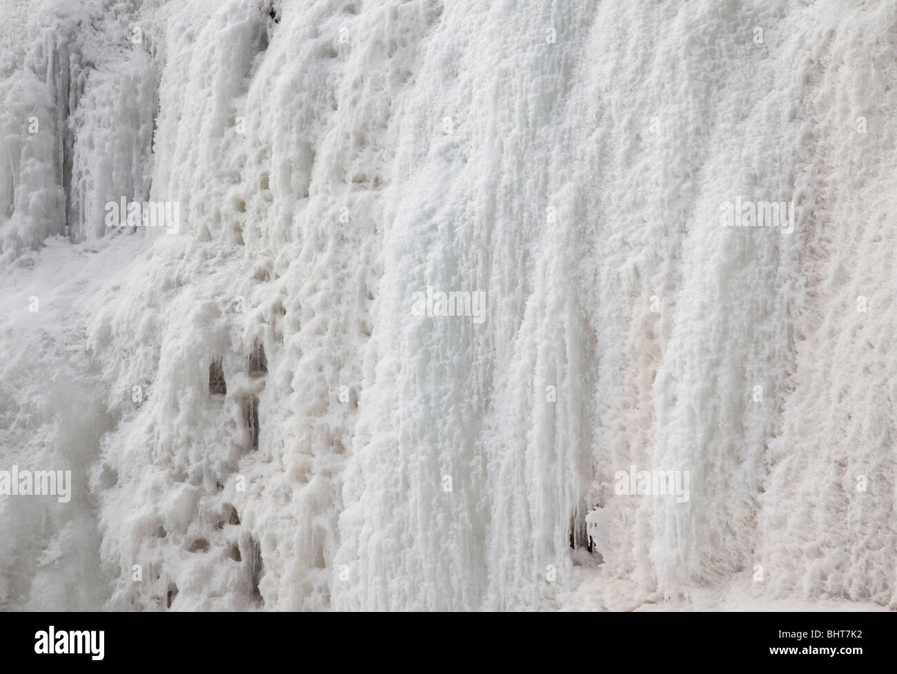 gefrorene Stachelbeeren fällt, Stachelbeere Falls State Park, Minnesota Stockfoto