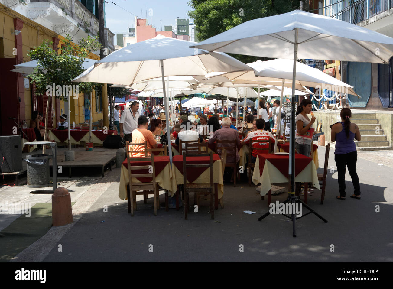 Straßencafé in Caminito Straße la Boca Hauptstadt Buenos Aires Bundesrepublik Argentinien in Südamerika Stockfoto