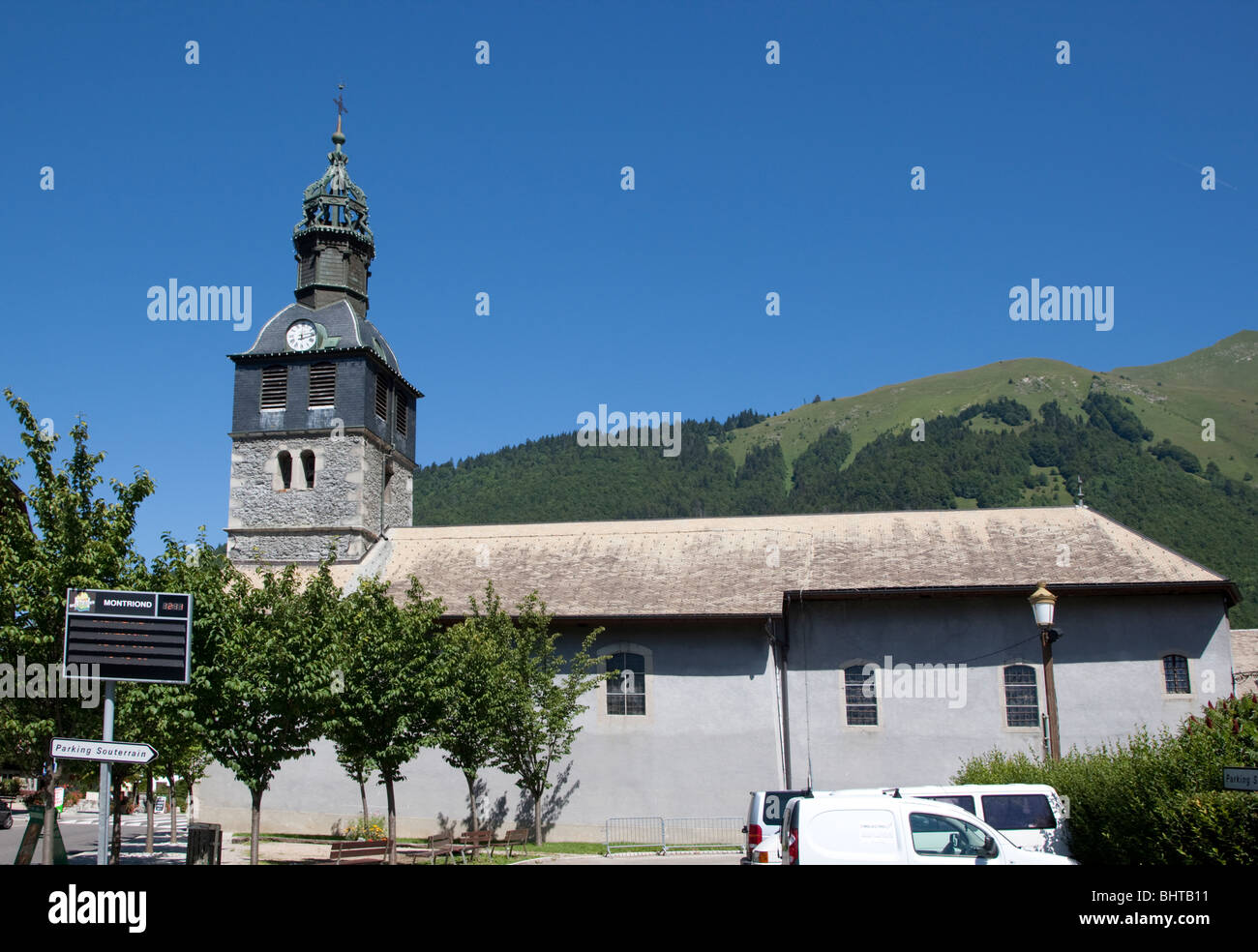 Die Kirche in Châtel in der Alpenregion Haute Savoie Frankreich Stockfoto