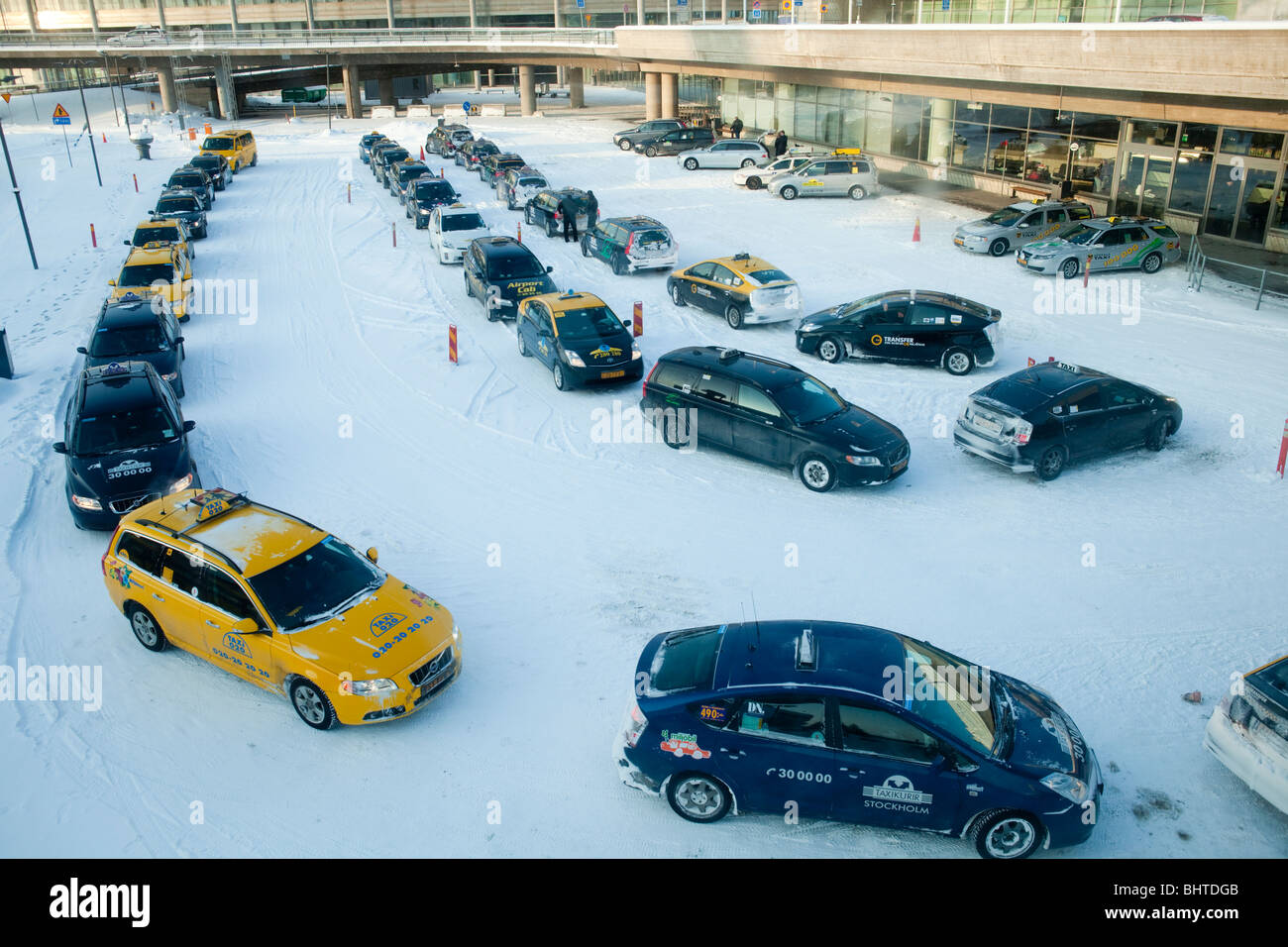 Taxi-Linien auf dem Flughafen Arlanda (Schweden) Stockfoto