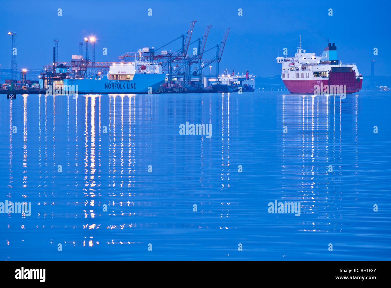 Birkenhead Belfast Ferry Andocken am Fluss Lagan Hafen in Belfast, Nordirland Stockfoto