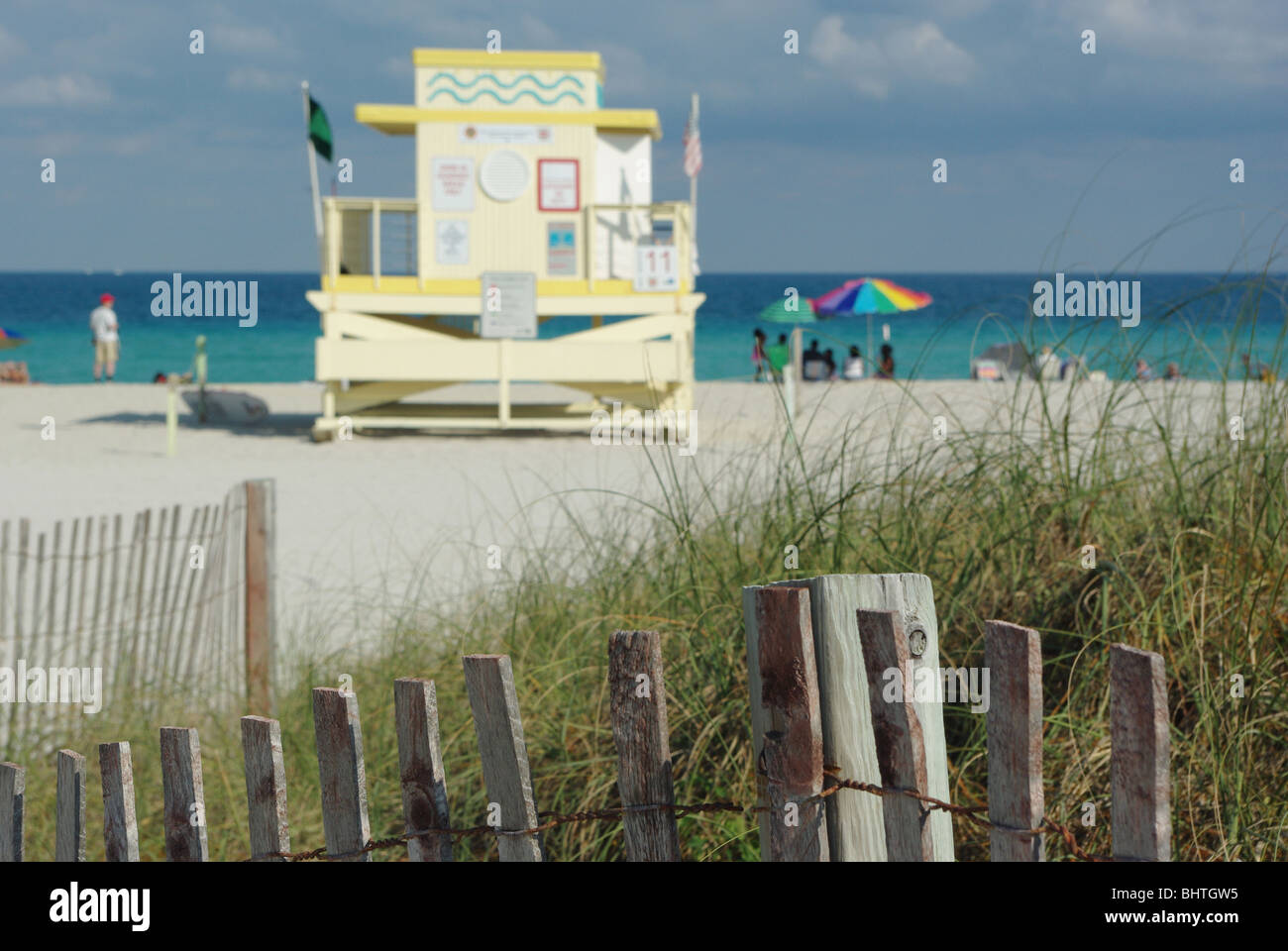 Lifeguard Station am Strand von Miami Beach, Florida, USA Stockfoto